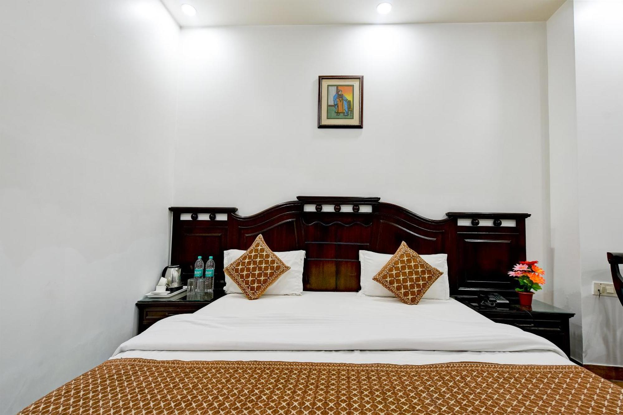 Hotel Legend International - Near New Delhi Railway Station Buitenkant foto