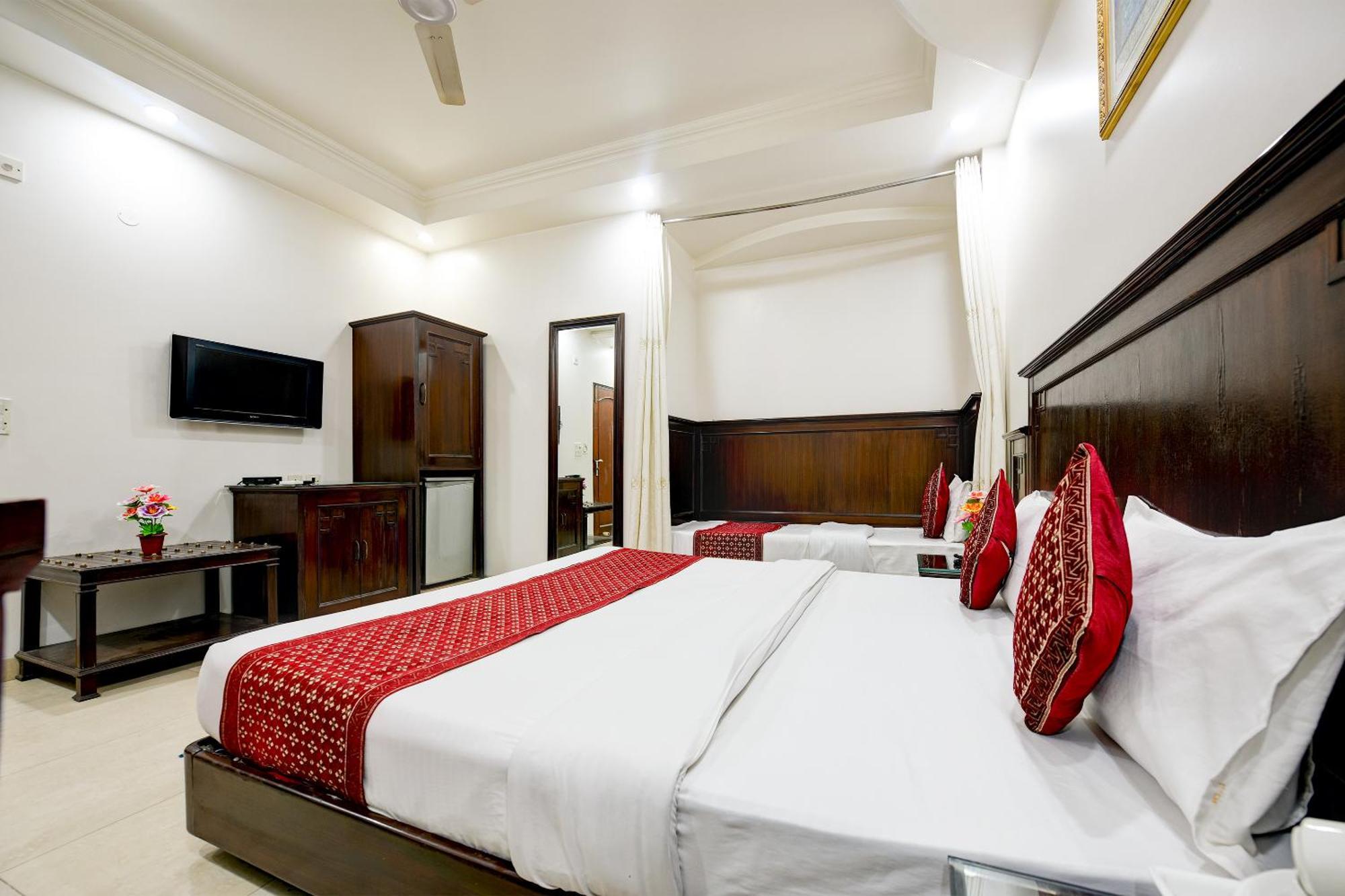 Hotel Legend International - Near New Delhi Railway Station Buitenkant foto